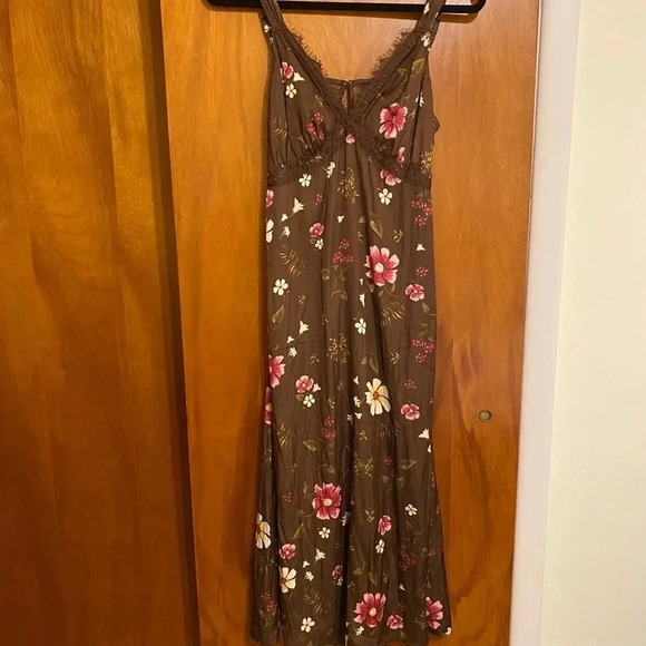 Old Navy Lace-Trimmed Satin Dress Floral Shift Dress, Women Size Medium - Picture 5 of 5
